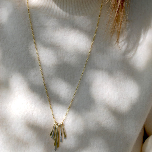 Long Chain Two Tones Graduated Paddles Necklace in Gold